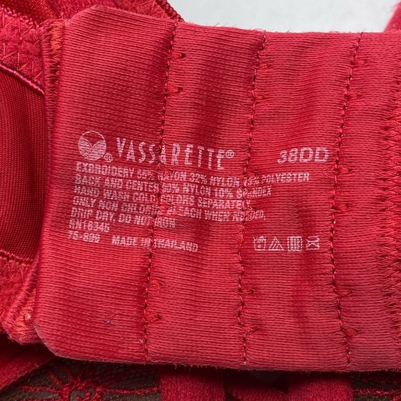 Vassarette Daisy Lace Overlay Bra Lined Underwire 38DD Red Sexy Lingerie Padded - Picture 5 of 6